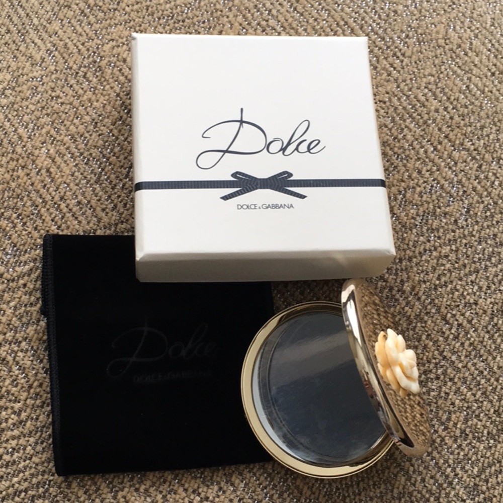 💥Dolce By Dolce & Gabbana Compact Mirror Magnifed